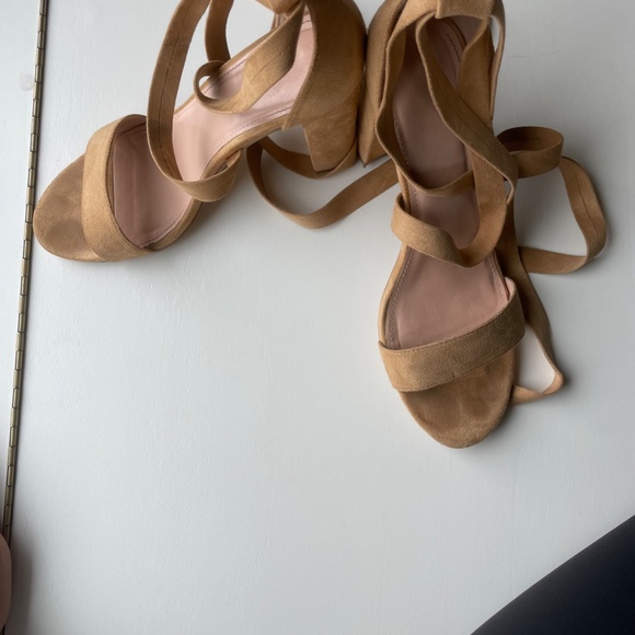 Chunky Ankle Strappy Lace Up High Heels - Picture 7 of 7